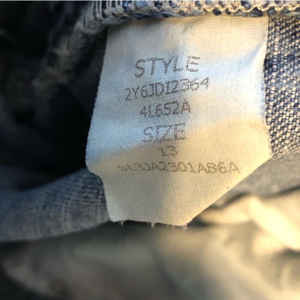 Blue flare Jeans with Distressed Details 13 - Picture 13 of 13